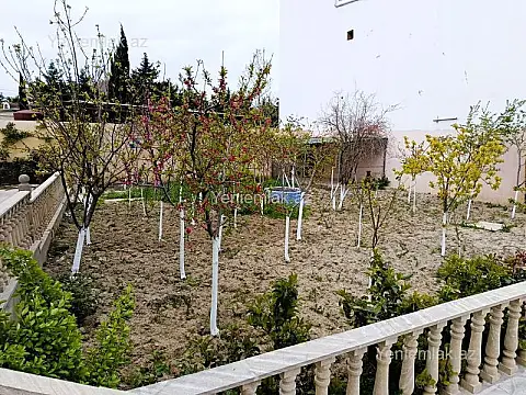 Satılır 5 otaqlı həyət evi 250 m²