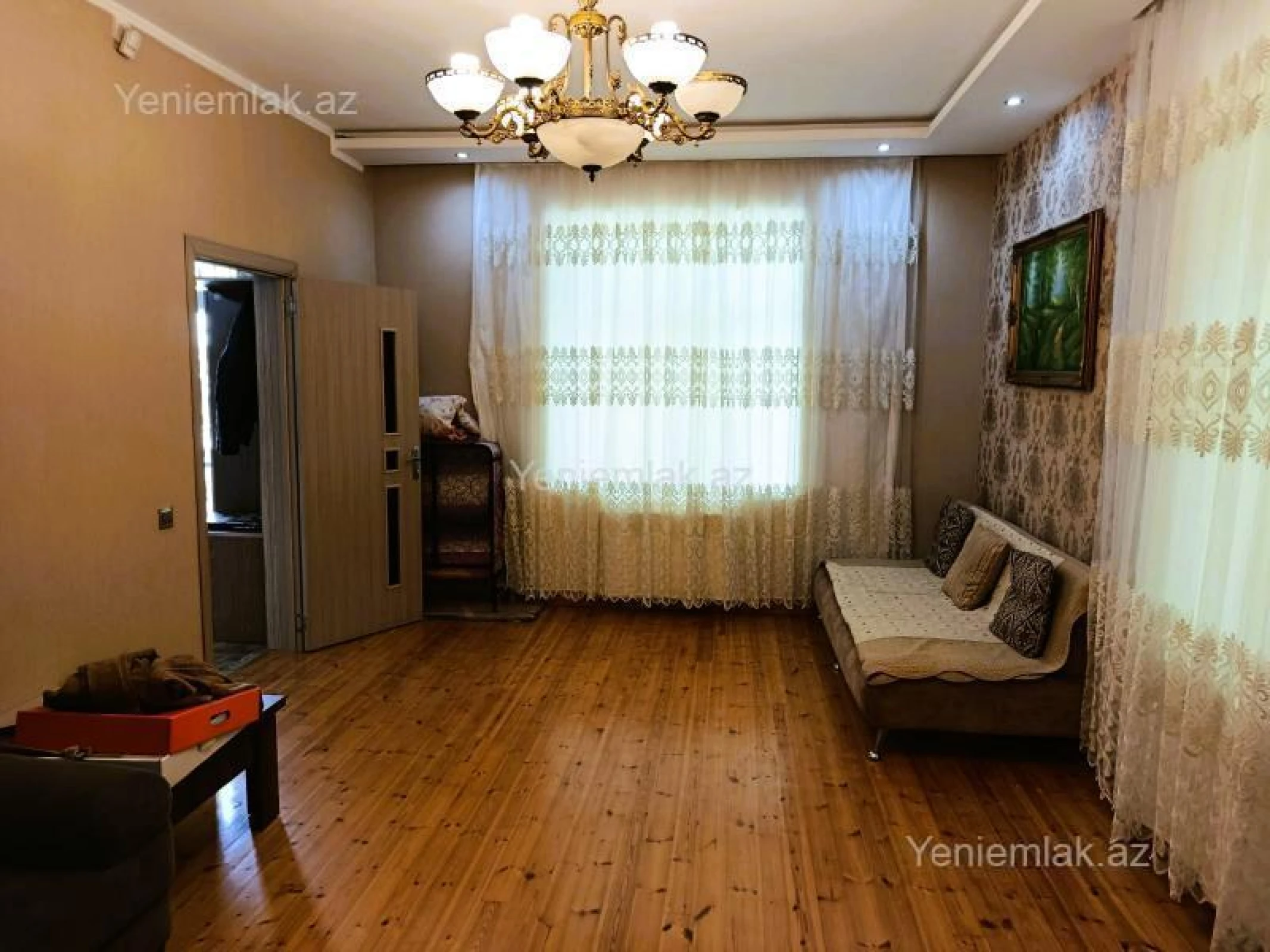 Satılır 5 otaqlı həyət evi 250 m²