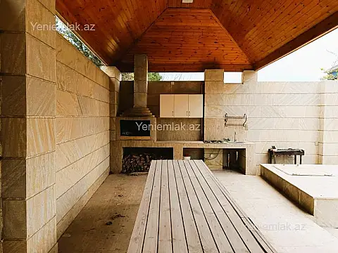 Satılır 5 otaqlı həyət evi 250 m²