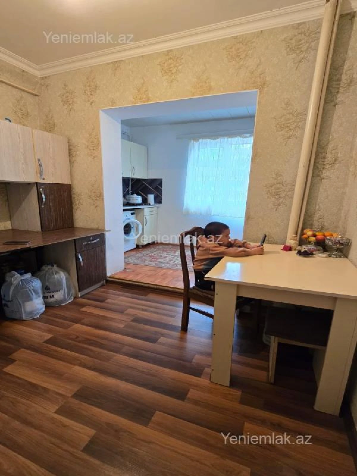 Satılır 2 otaqlı köhnə tikili 55 m²