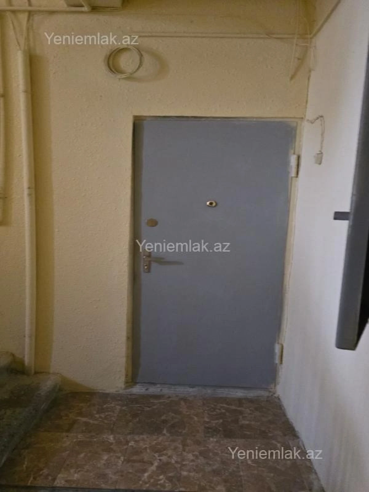 Satılır 2 otaqlı köhnə tikili 55 m²