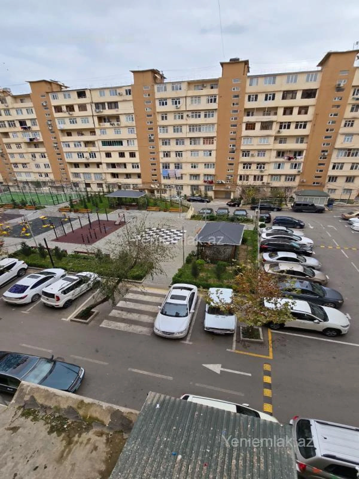 Satılır 2 otaqlı köhnə tikili 55 m²