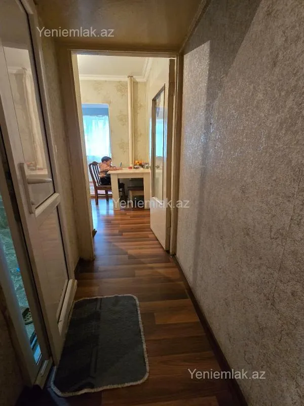 Satılır 2 otaqlı köhnə tikili 55 m²