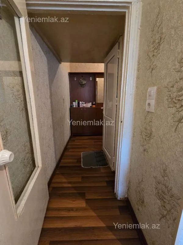 Satılır 2 otaqlı köhnə tikili 55 m²