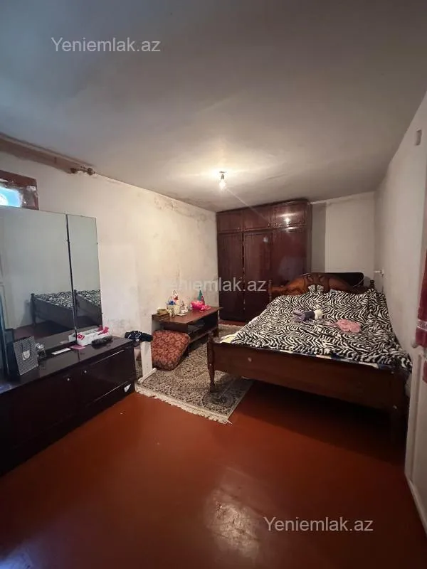 Satılır 4 otaqlı həyət evi 50 m²