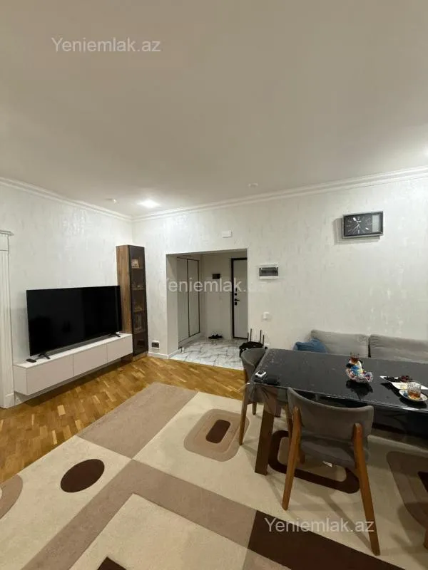 Satılır 4 otaqlı yeni tikili 135 m²
