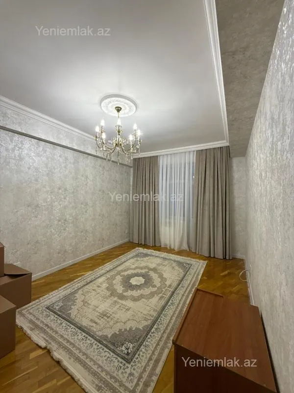Satılır 4 otaqlı yeni tikili 135 m²