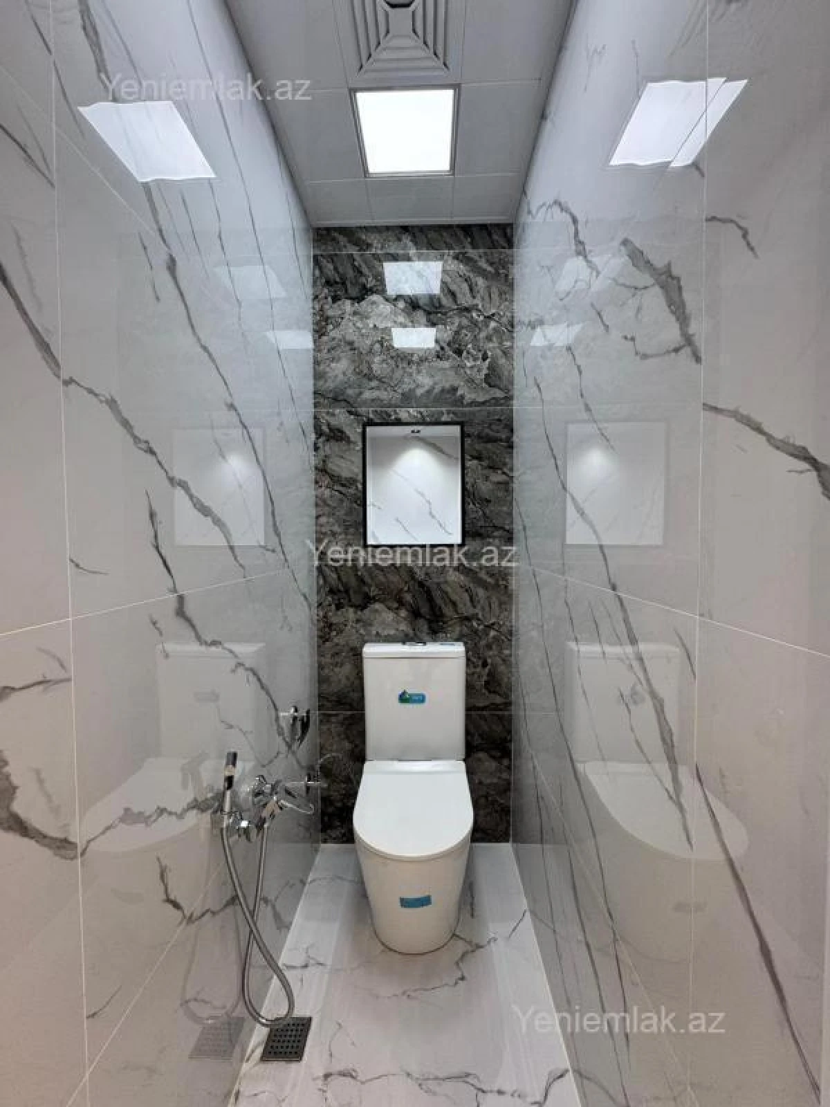 Satılır 2 otaqlı köhnə tikili 60 m²