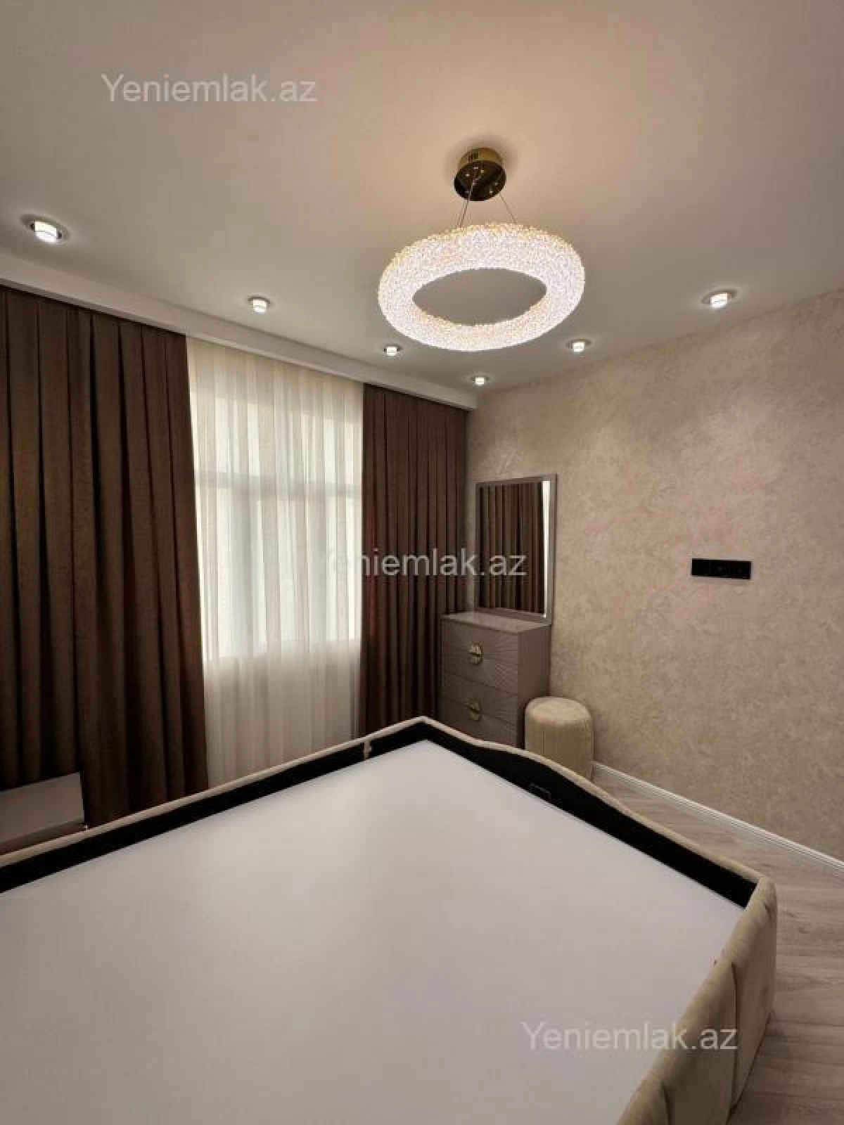 Satılır 2 otaqlı köhnə tikili 60 m²