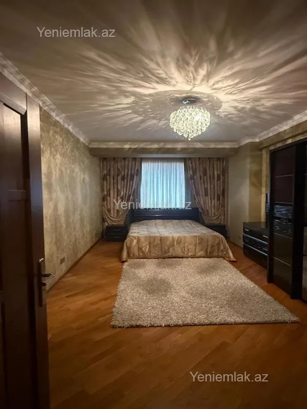 Satılır 3 otaqlı yeni tikili 136 m²