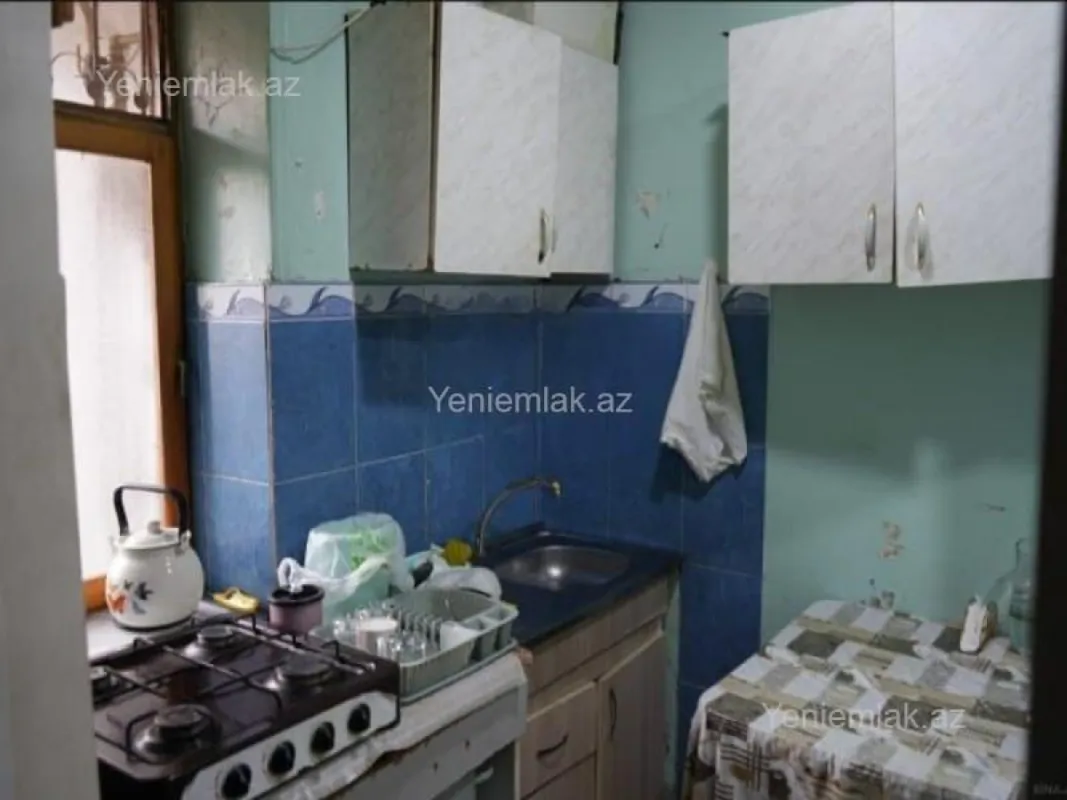 Satılır 2 otaqlı köhnə tikili 40 m²