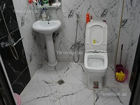 Satılır 2 otaqlı köhnə tikili 40 m²