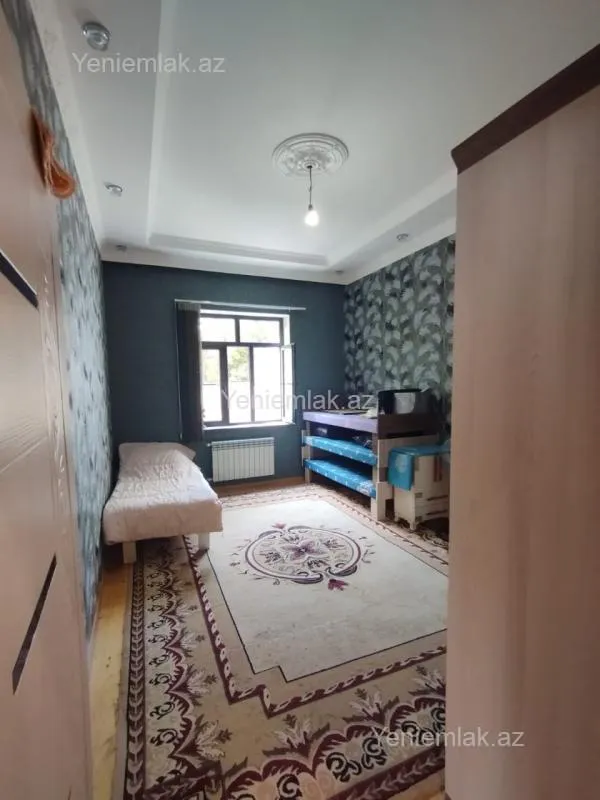 Satılır 6 otaqlı həyət evi 400 m²