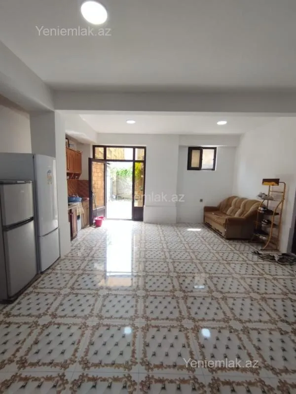 Satılır 6 otaqlı həyət evi 400 m²