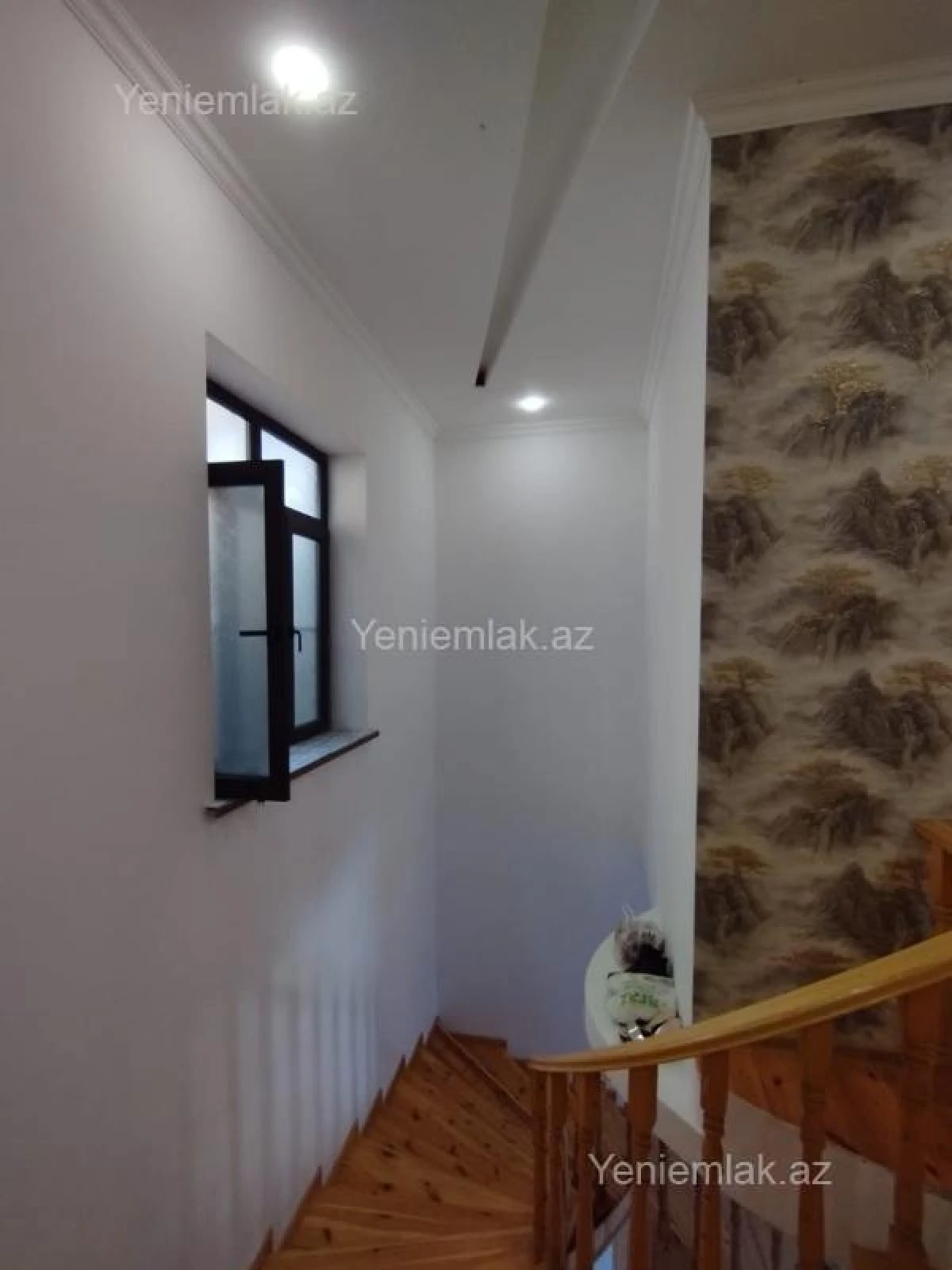 Satılır 6 otaqlı həyət evi 400 m²