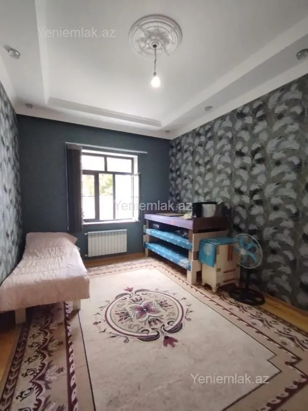 Satılır 6 otaqlı həyət evi 400 m²