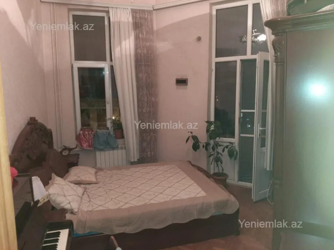 Satılır 3 otaqlı köhnə tikili 70 m²