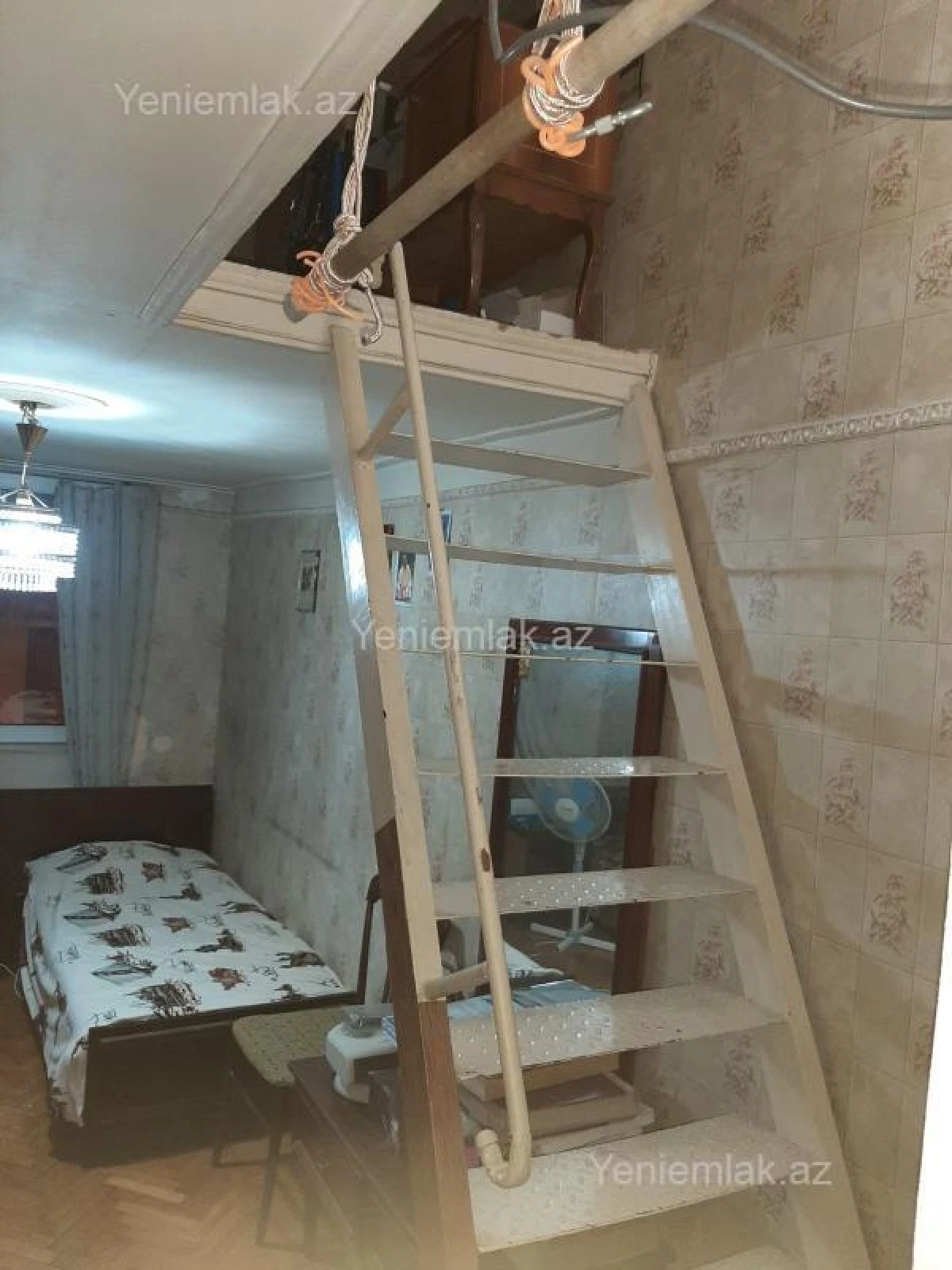 Satılır 3 otaqlı köhnə tikili 70 m²