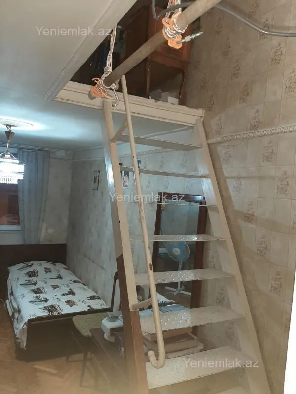 Satılır 3 otaqlı köhnə tikili 70 m²