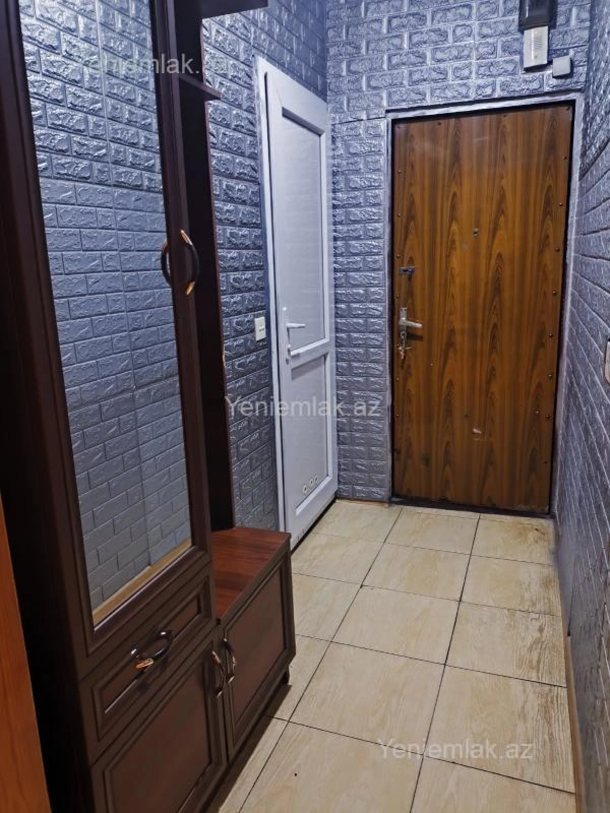 Satılır 2 otaqlı köhnə tikili 46 m²