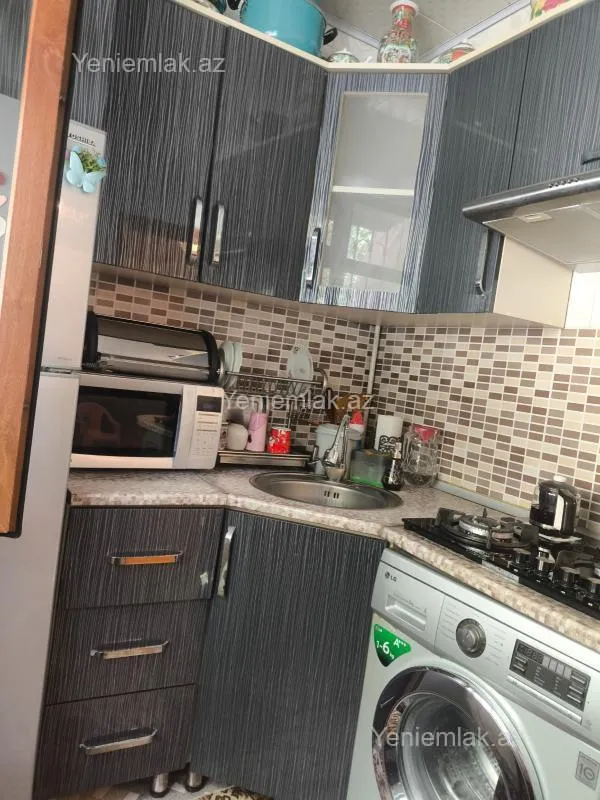 Satılır 2 otaqlı köhnə tikili 46 m²
