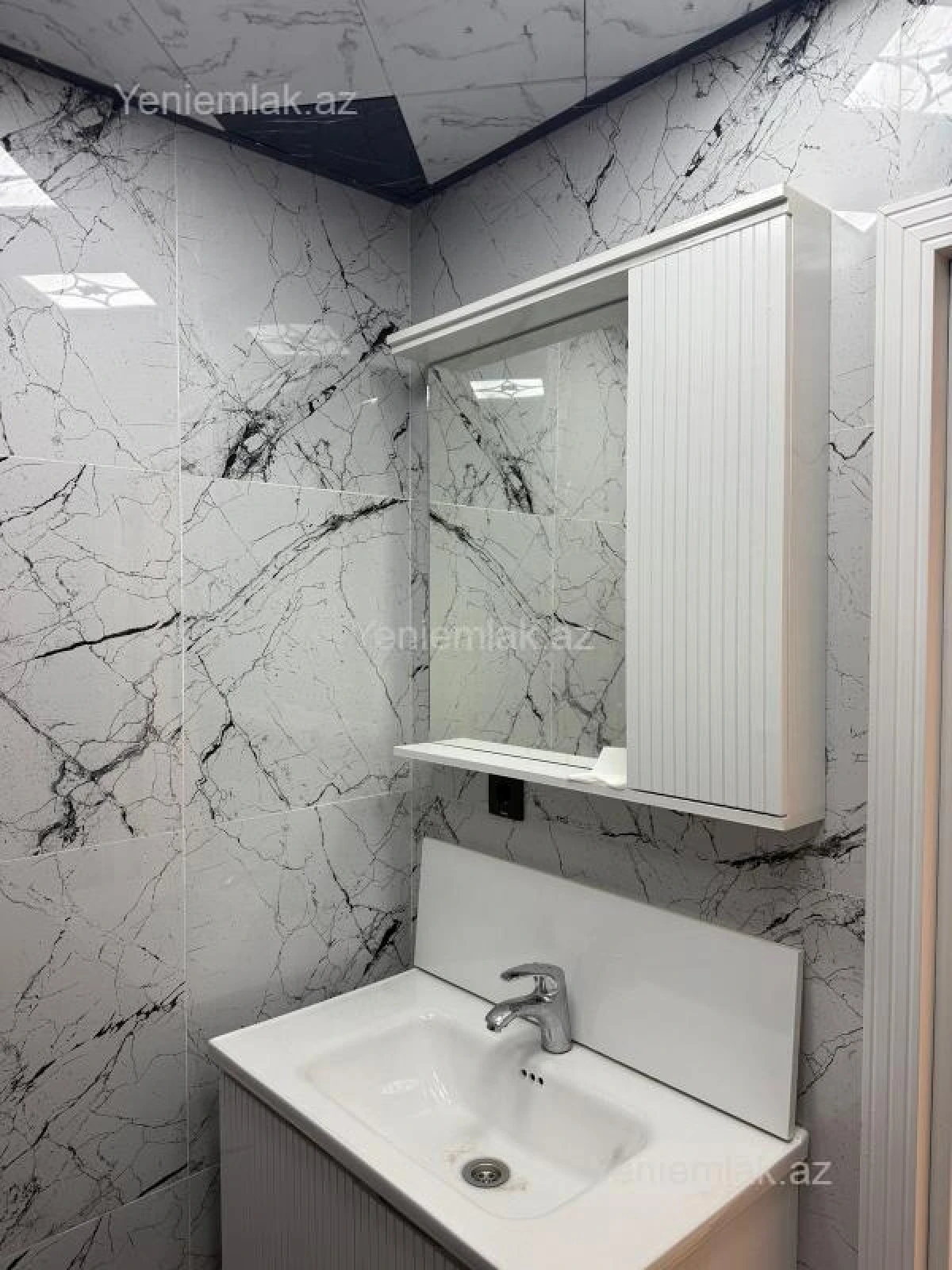 Satılır 3 otaqlı yeni tikili 84 m²