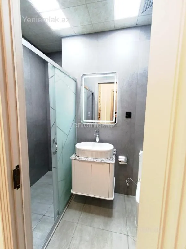 Satılır 2 otaqlı yeni tikili 63 m²