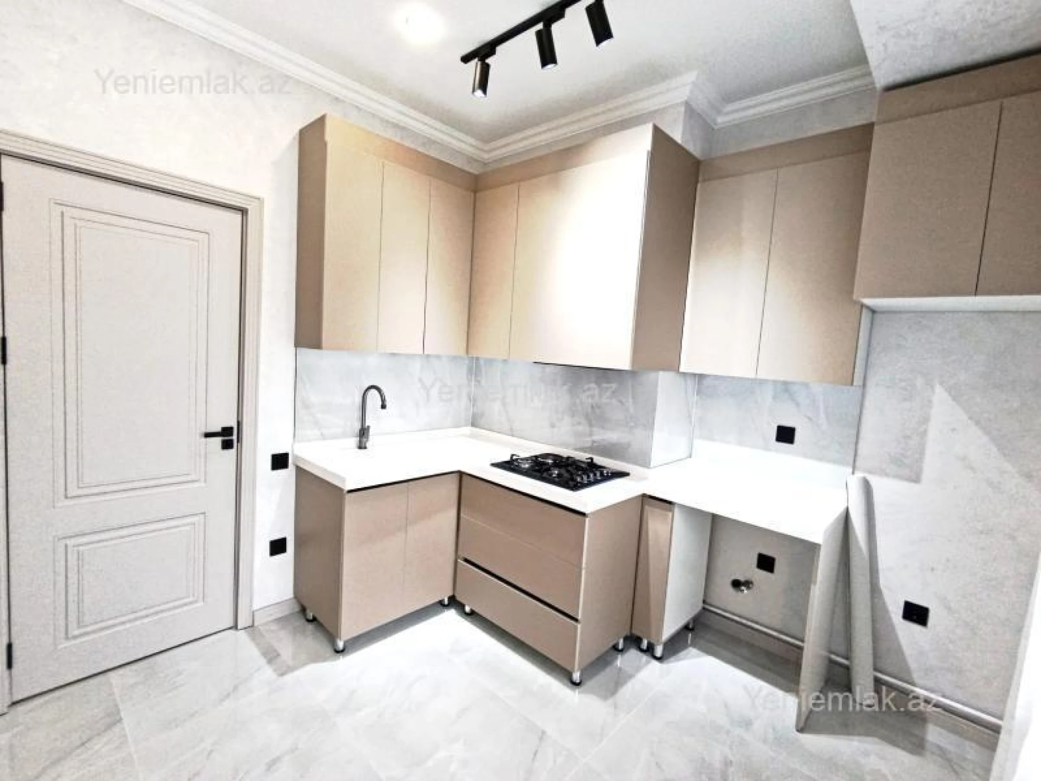 Satılır 2 otaqlı yeni tikili 63 m²