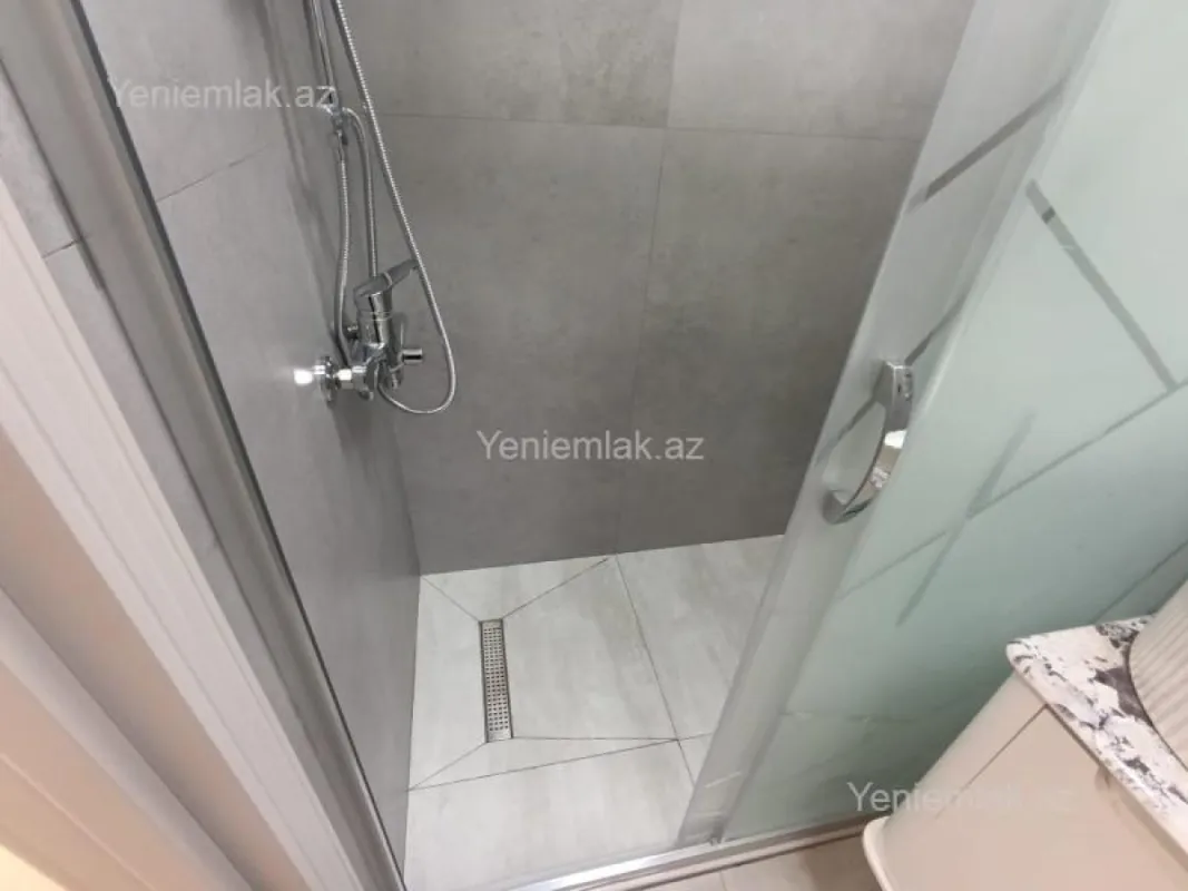 Satılır 2 otaqlı yeni tikili 63 m²