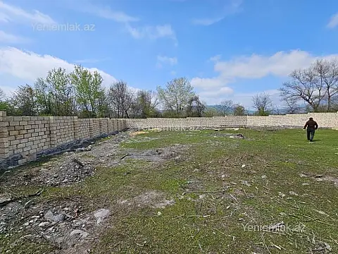 Satılır torpaq sahəsi — Qəbələ