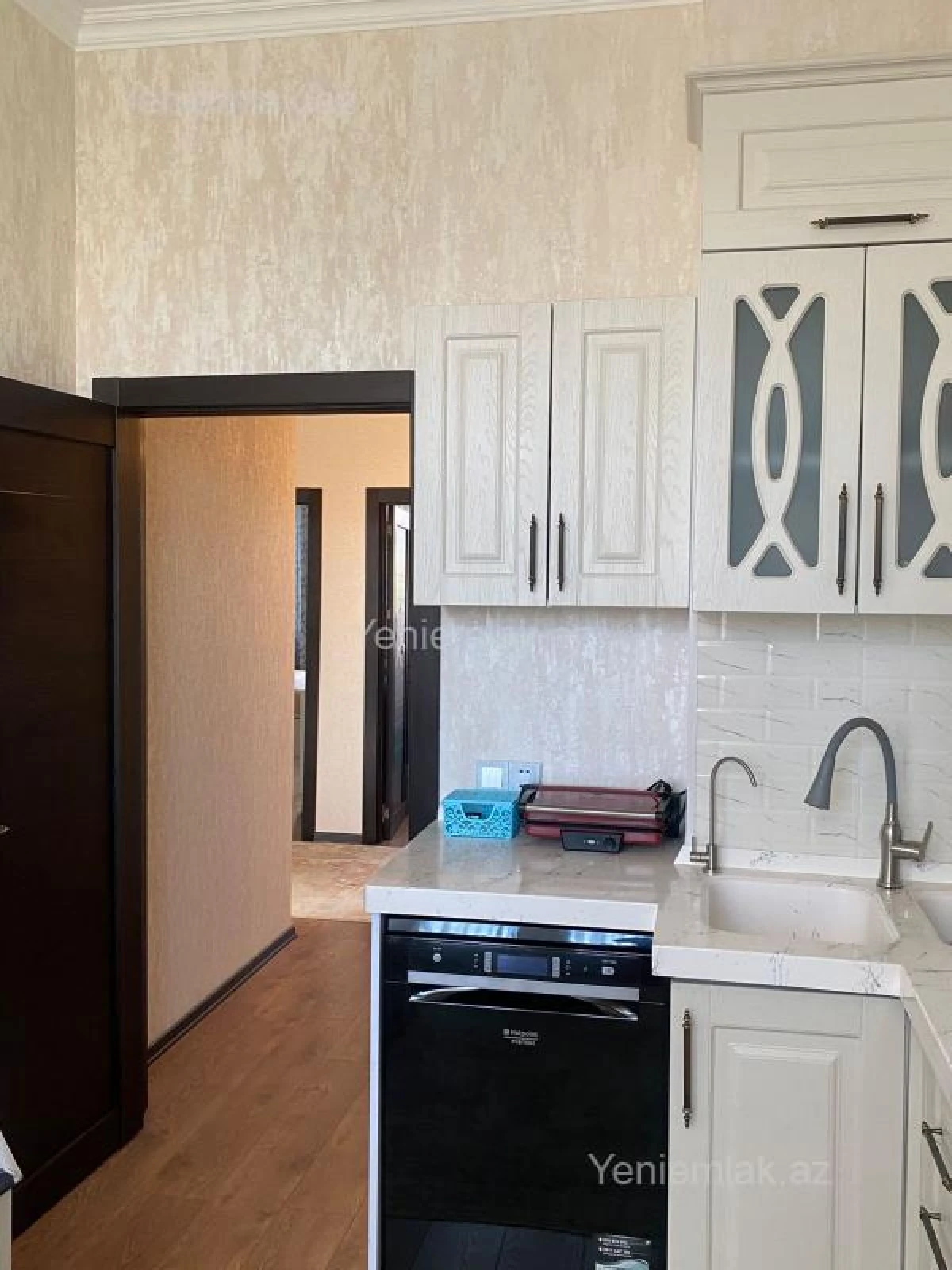 Satılır 3 otaqlı yeni tikili 90 m²