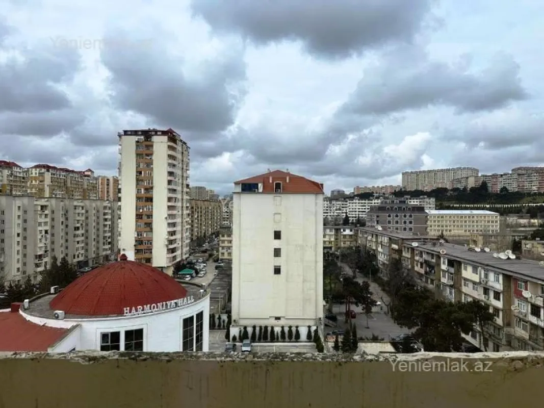 Satılır 2 otaqlı köhnə tikili 60 m²