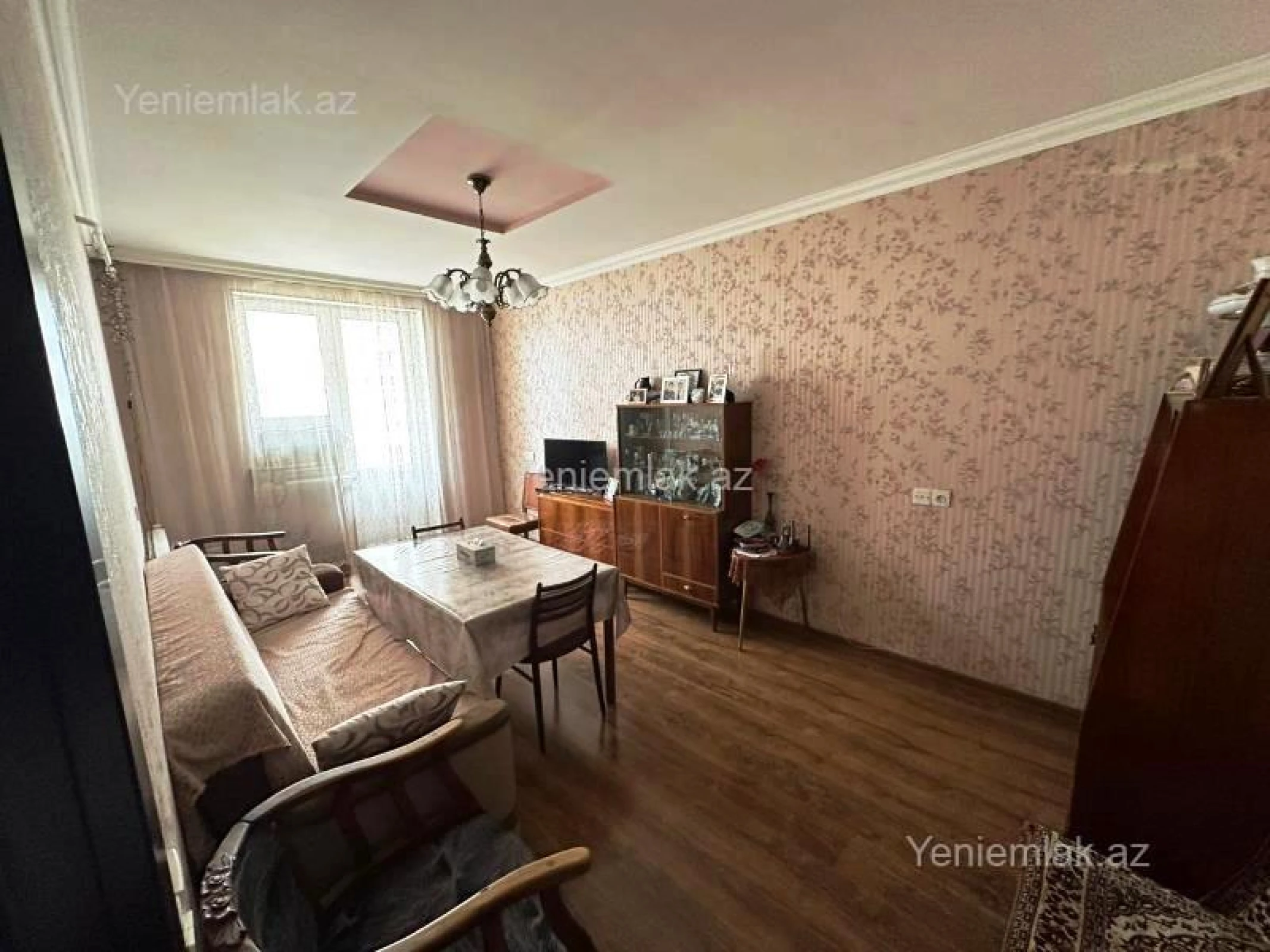 Satılır 2 otaqlı köhnə tikili 60 m²