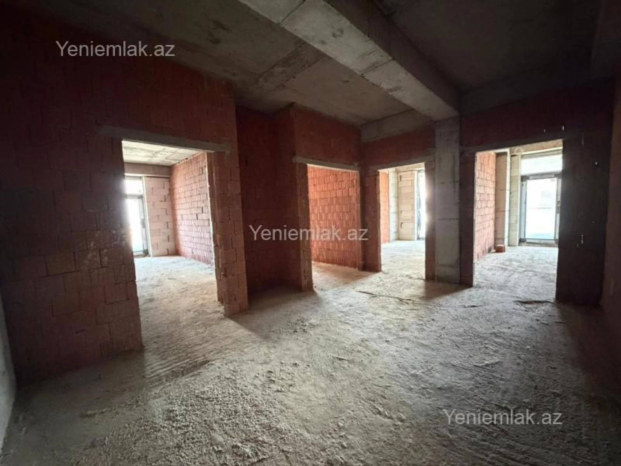 Satılır 3 otaqlı yeni tikili 190 m²