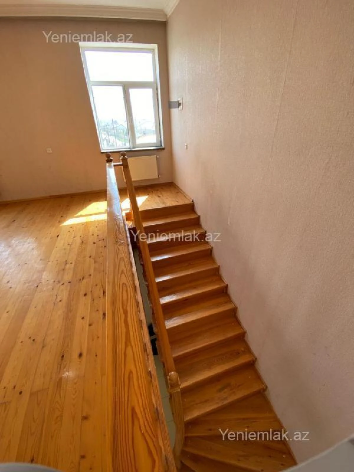 Satılır 6 otaqlı həyət evi 280 m²