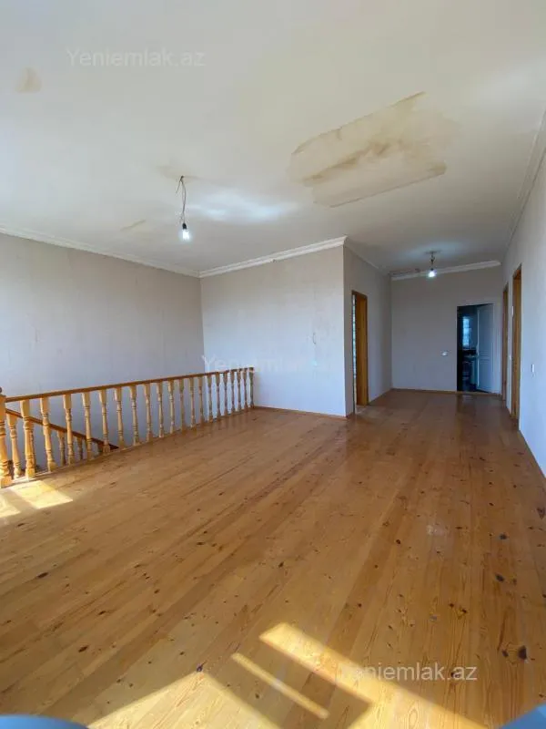 Satılır 6 otaqlı həyət evi 280 m²