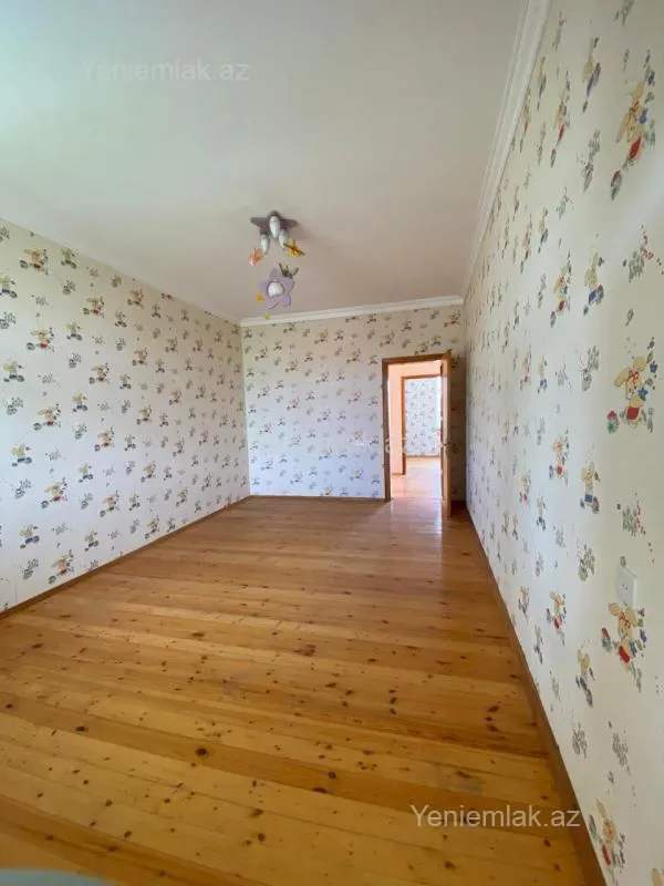 Satılır 6 otaqlı həyət evi 280 m²