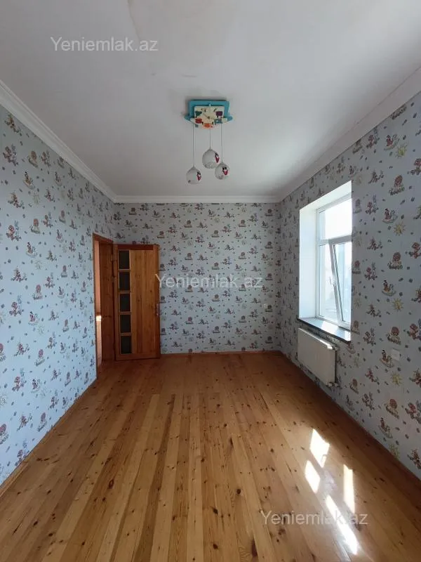 Satılır 6 otaqlı həyət evi 280 m²