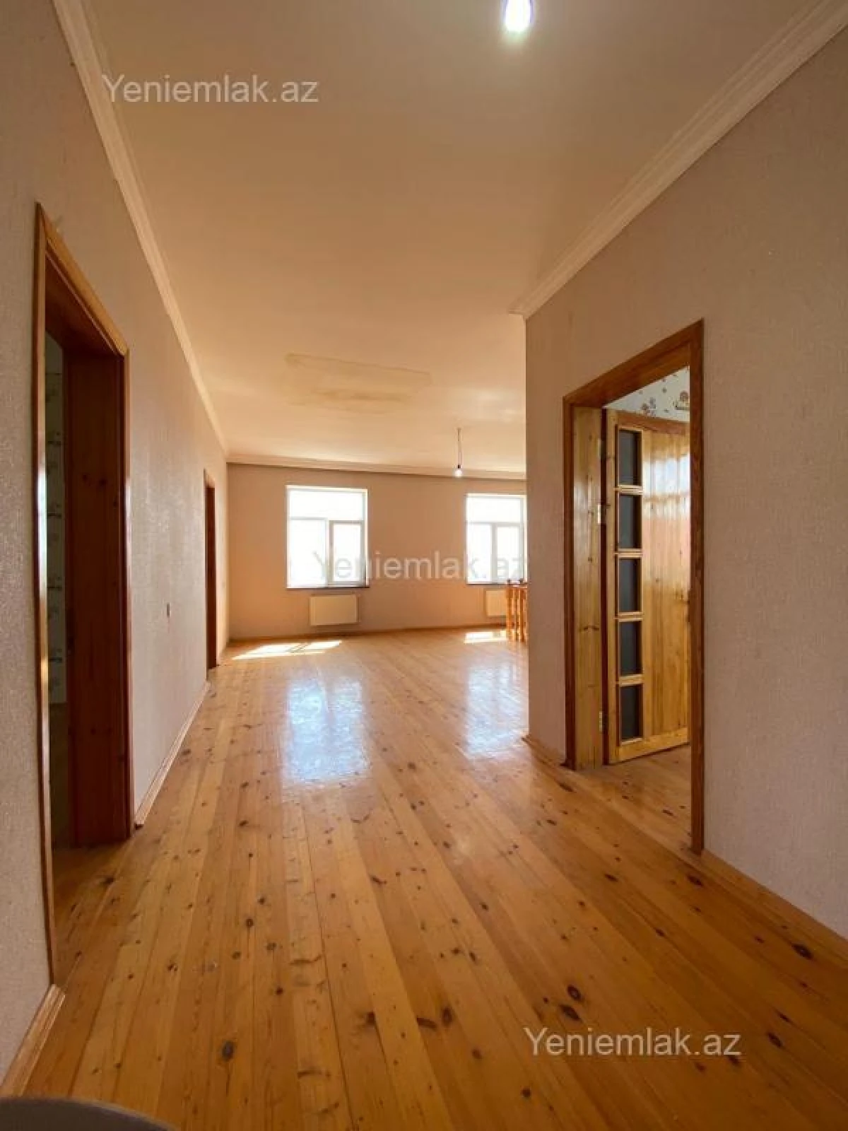 Satılır 6 otaqlı həyət evi 280 m²
