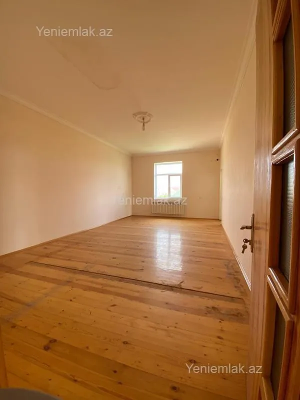 Satılır 6 otaqlı həyət evi 280 m²