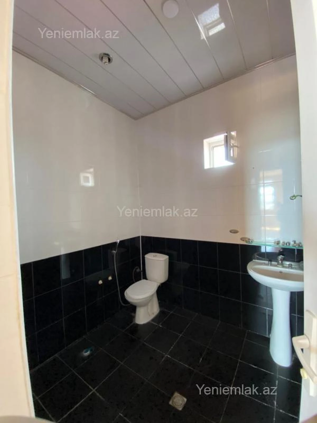 Satılır 6 otaqlı həyət evi 280 m²