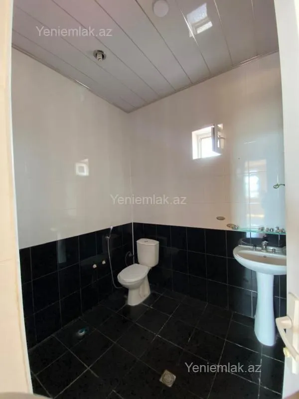 Satılır 6 otaqlı həyət evi 280 m²