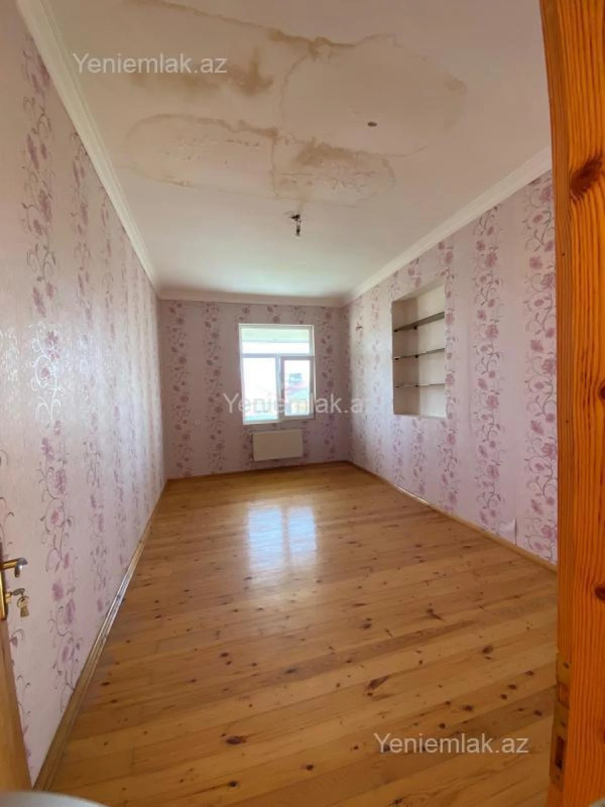Satılır 6 otaqlı həyət evi 280 m²