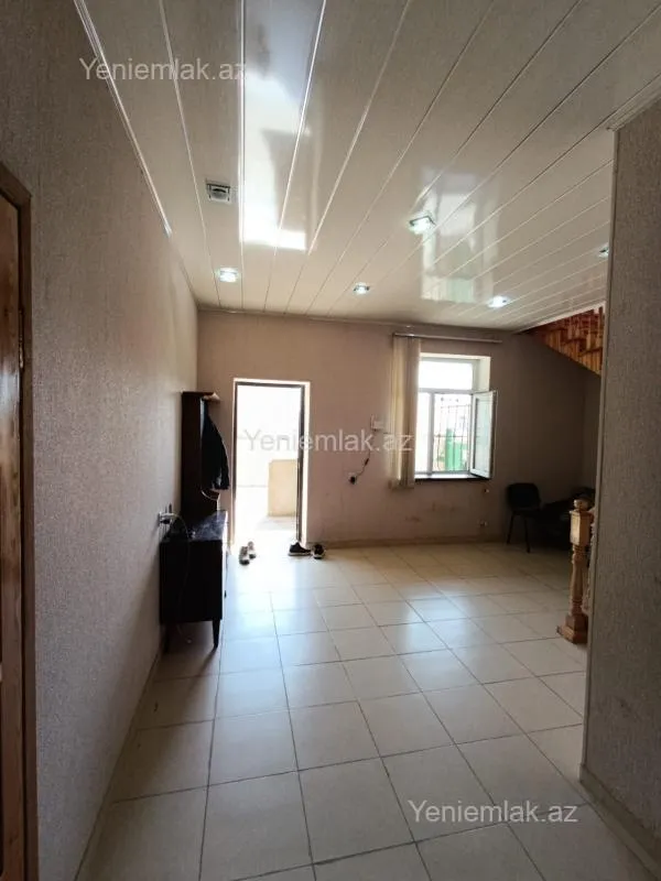 Satılır 6 otaqlı həyət evi 280 m²