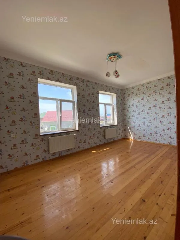 Satılır 6 otaqlı həyət evi 280 m²