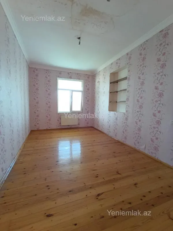 Satılır 6 otaqlı həyət evi 280 m²