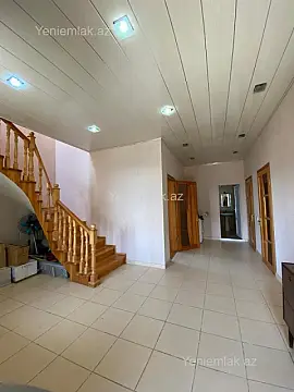Satılır 6 otaqlı həyət evi 280 m²