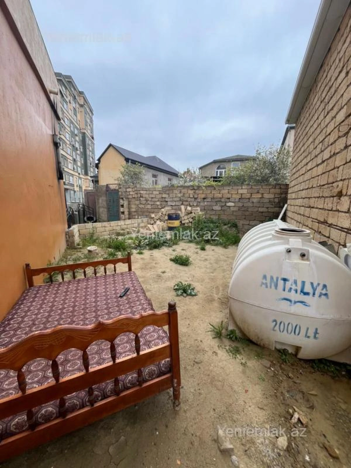 Satılır 2 otaqlı həyət evi 70 m²