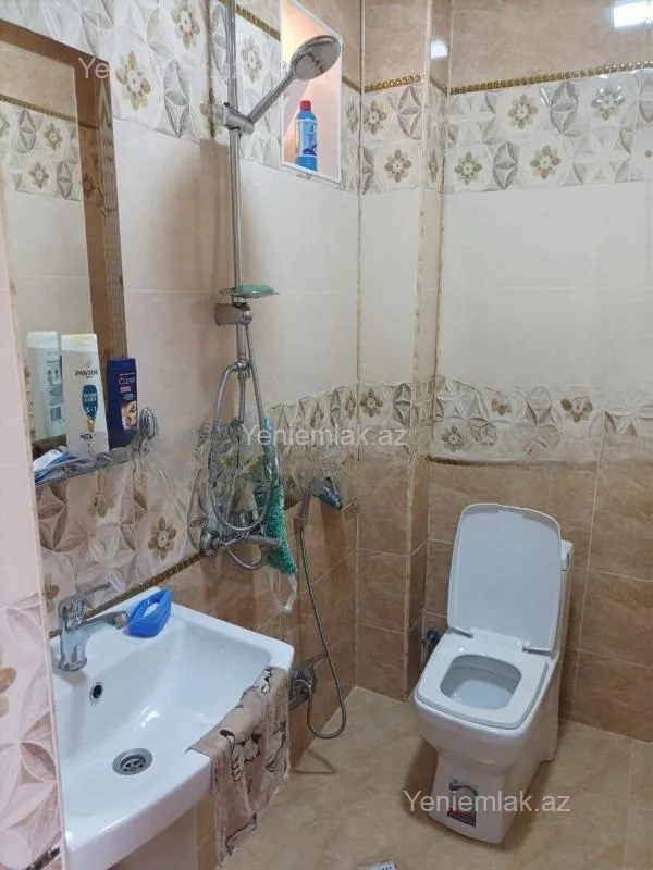 Satılır 4 otaqlı həyət evi 150 m²