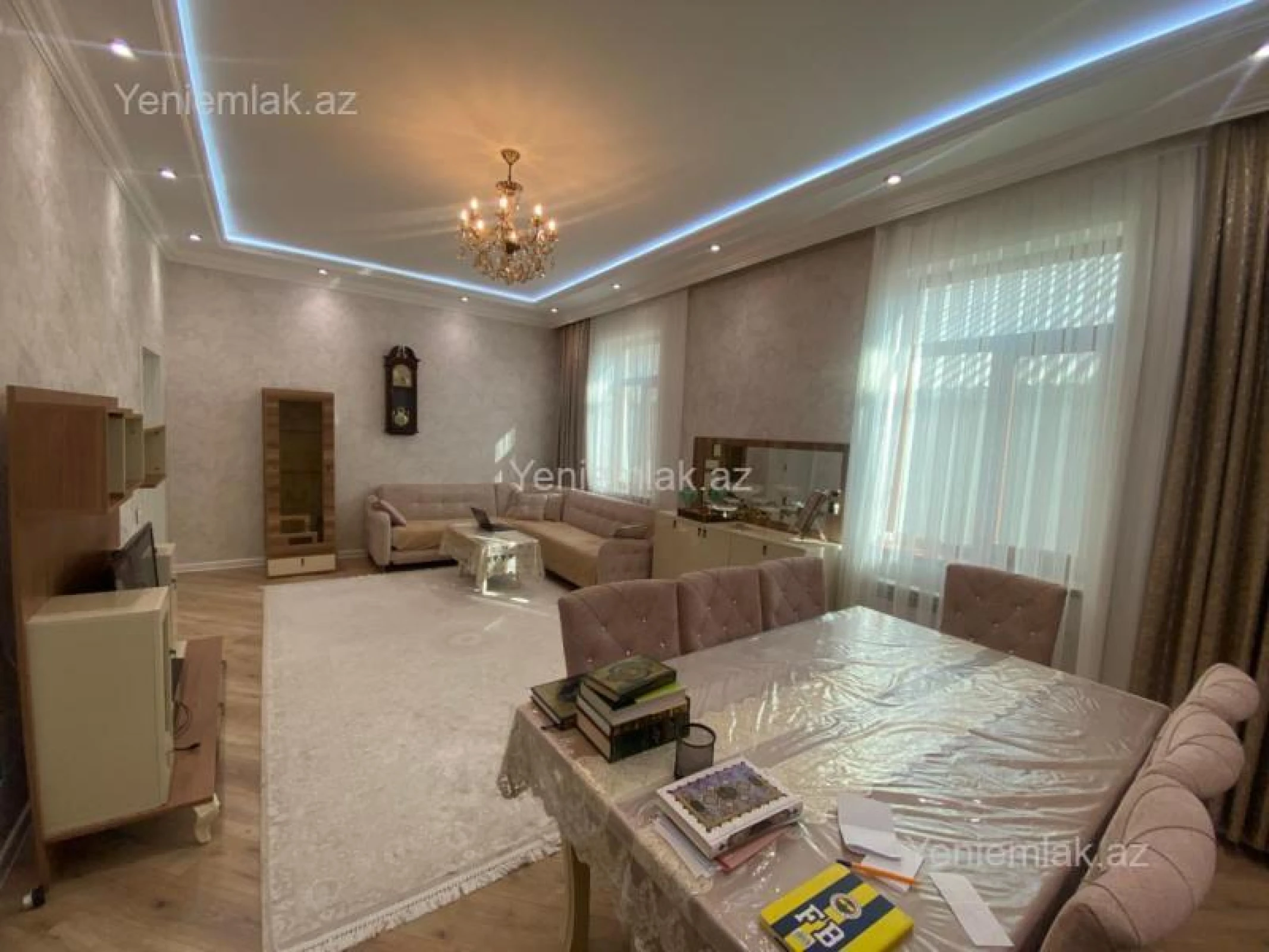 Satılır 6 otaqlı həyət evi 300 m²